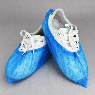 Sepatu sekali pakai Tutup PP SMS PE CPE 20 - 40gsm Waterproof 100pcs / tas